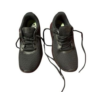 Nike Tanjun size 7